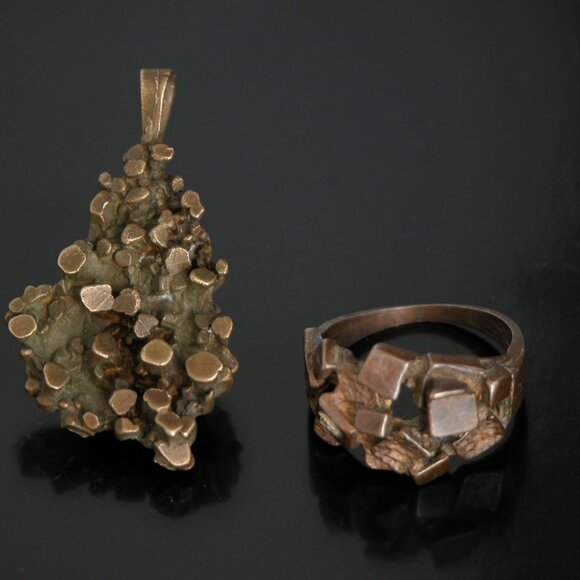 Vtg Mid Century Modernist Brutalist Bronze Nugget Necklace Pendant & Copper Ring - Picture 3 of 5